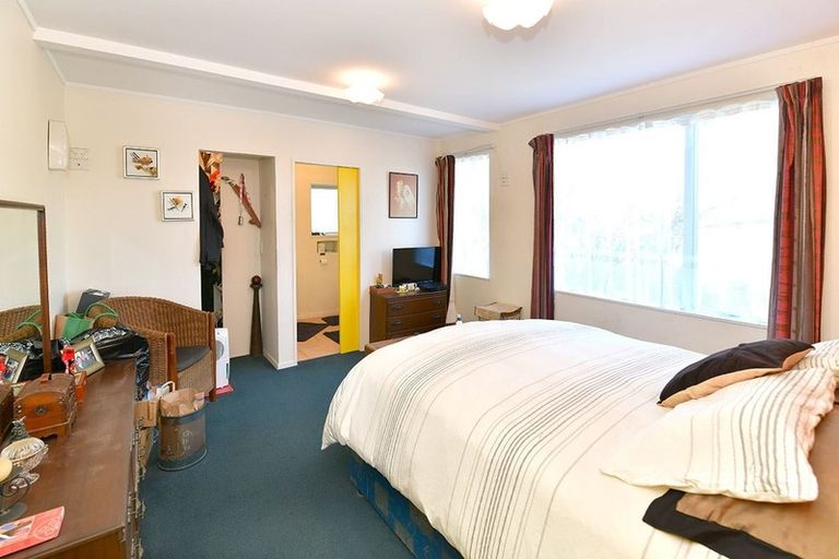 Photo of property in 80a Brian Crescent, Stanmore Bay, Whangaparaoa, 0932