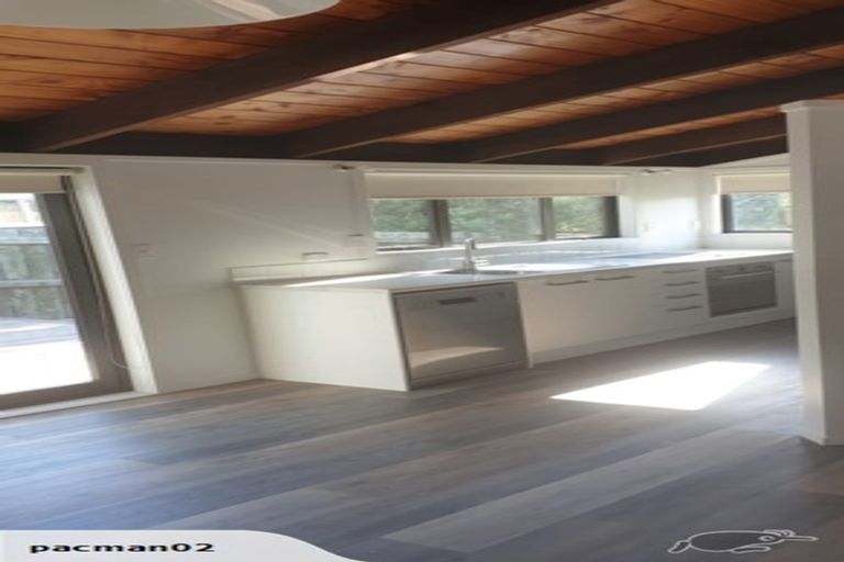 Photo of property in 1/77 Hebron Road, Waiake, Auckland, 0630