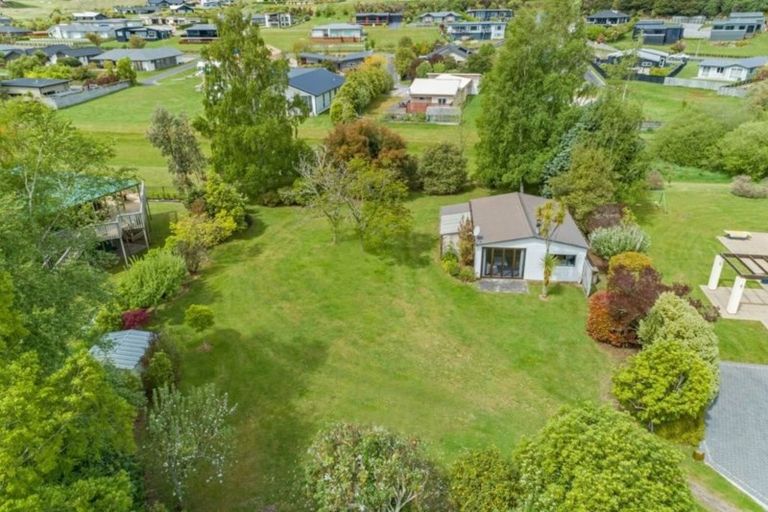 Photo of property in 19 Angela Place, Kinloch, Taupo, 3377