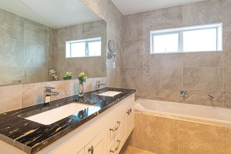 Photo of property in 68 Ormonde Drive, Silverdale, 0932