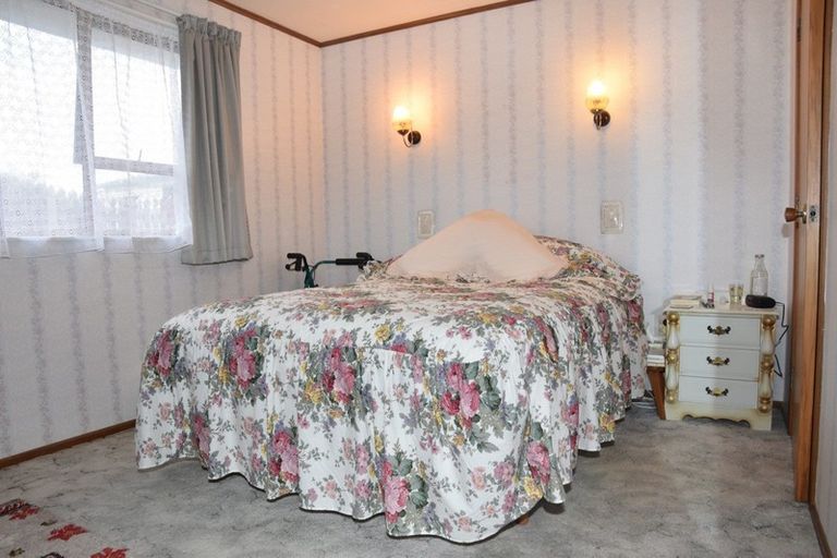 Photo of property in 17 Milford Street, Heidelberg, Invercargill, 9812