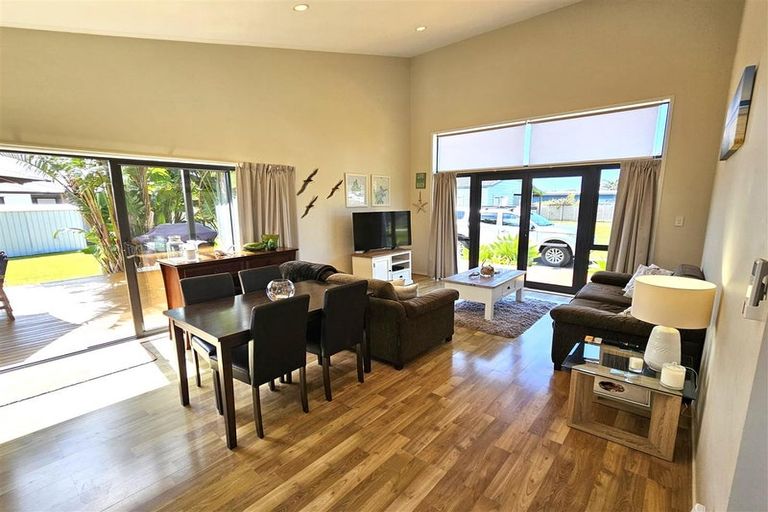 Photo of property in 329 Harbour Drive East, Matarangi, Whitianga, 3592