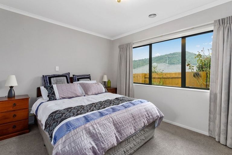 Photo of property in 4 Mccahon Drive, Pukehangi, Rotorua, 3015