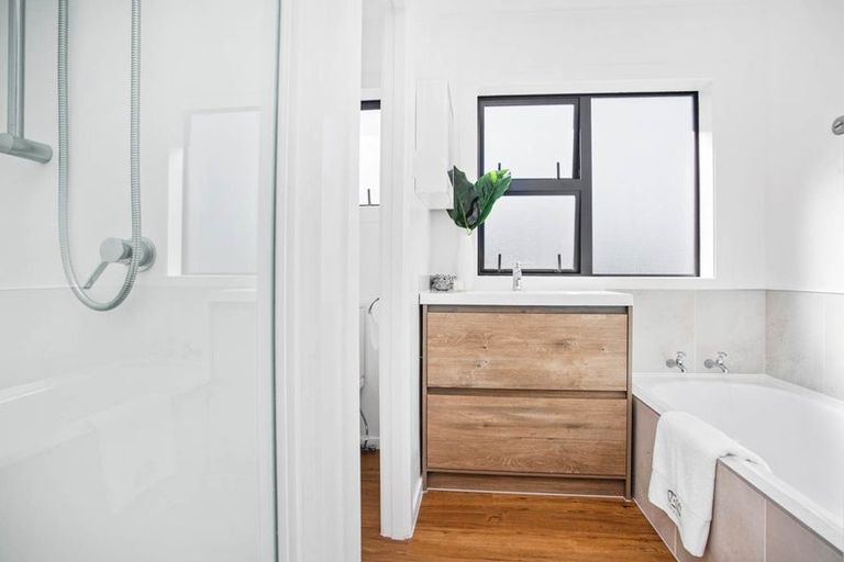 Photo of property in 5 Boys Place, Pakuranga Heights, Auckland, 2010