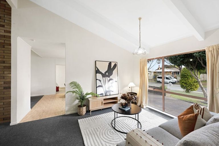 Photo of property in 60 Pulham Crescent, Queenwood, Hamilton, 3210