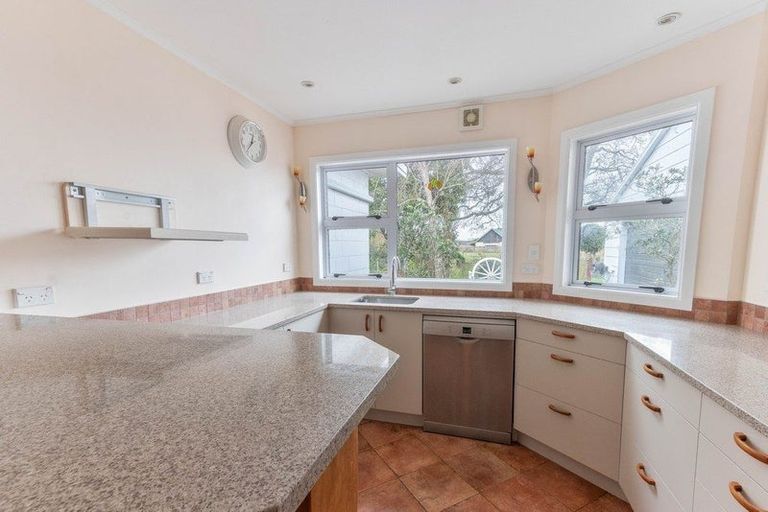 Photo of property in 60a Skerman Street, Marton, 4710