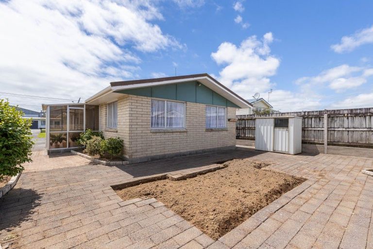 Photo of property in 2/31 Grey Street, Waitara, 4320