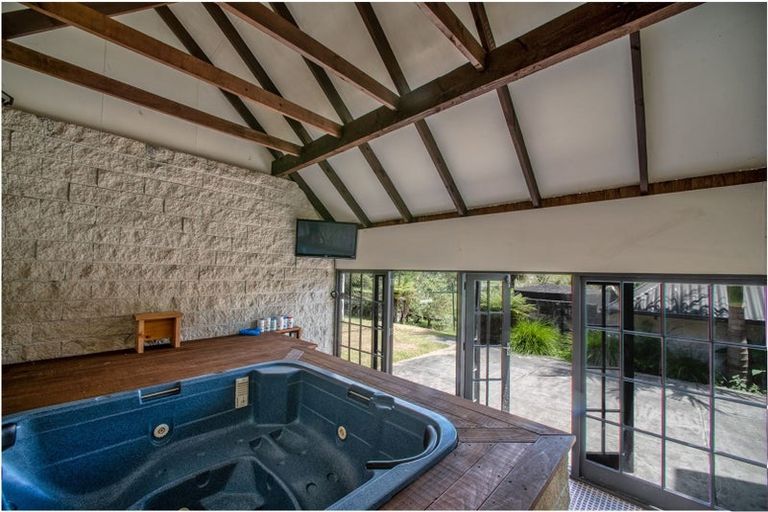 Photo of property in 1469 East Coast Road, Redvale, Albany, 0794