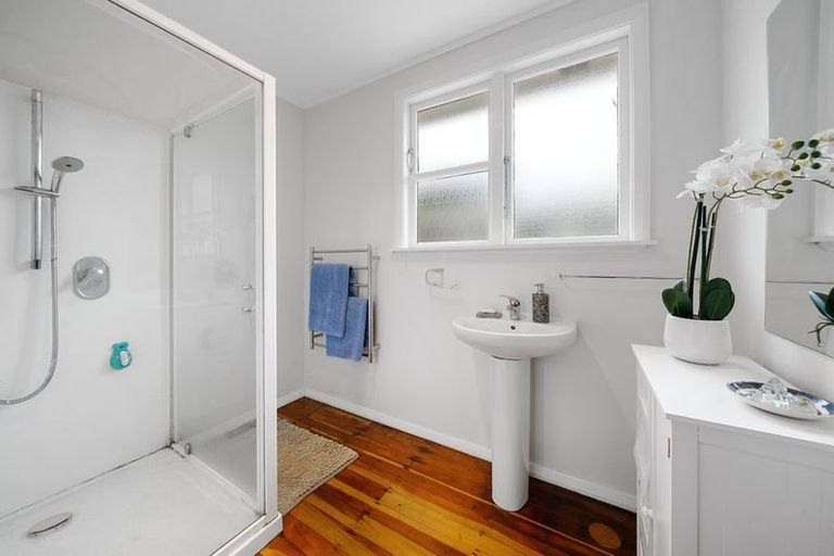 Photo of property in 51 Gillespies Road, Birchville, Upper Hutt, 5018