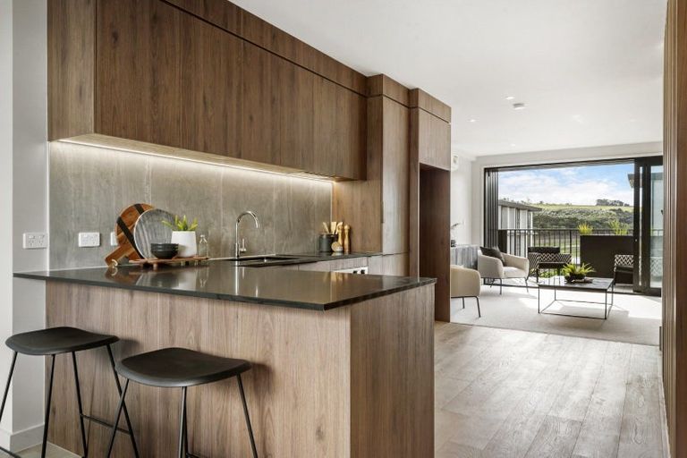 Photo of property in 7a Windlass Street, Long Bay, Auckland, 0630