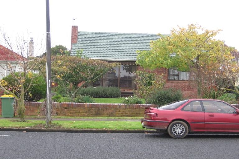 Photo of property in 7 Maxwell Avenue, Papatoetoe, Auckland, 2025