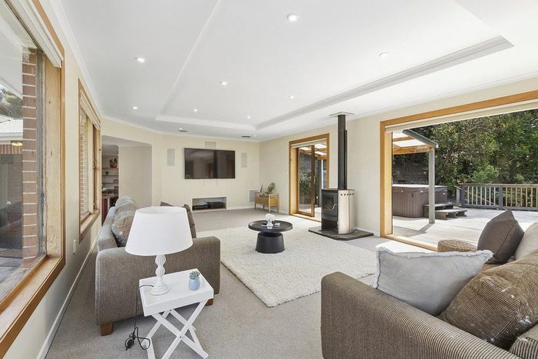 Photo of property in 94 Mana View Road, Paremata, Porirua, 5026