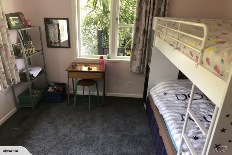 Photo of property in 66 Heathcote Road, Castor Bay, Auckland, 0620