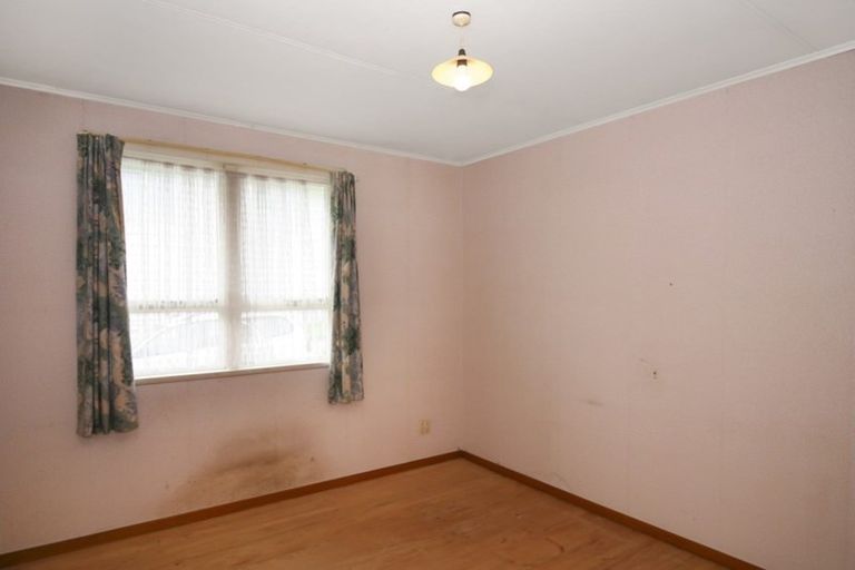 Photo of property in 44 Endeavour Street, Marfell, New Plymouth, 4310