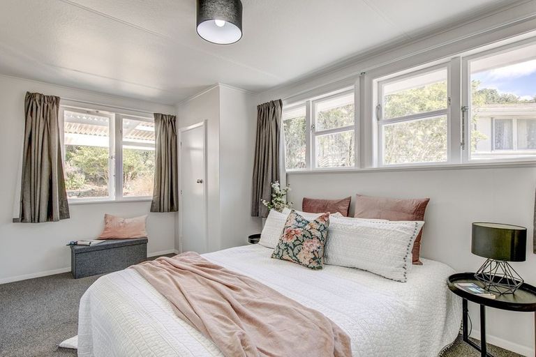 Photo of property in 57 Rangituhi Crescent, Takapuwahia, Porirua, 5022