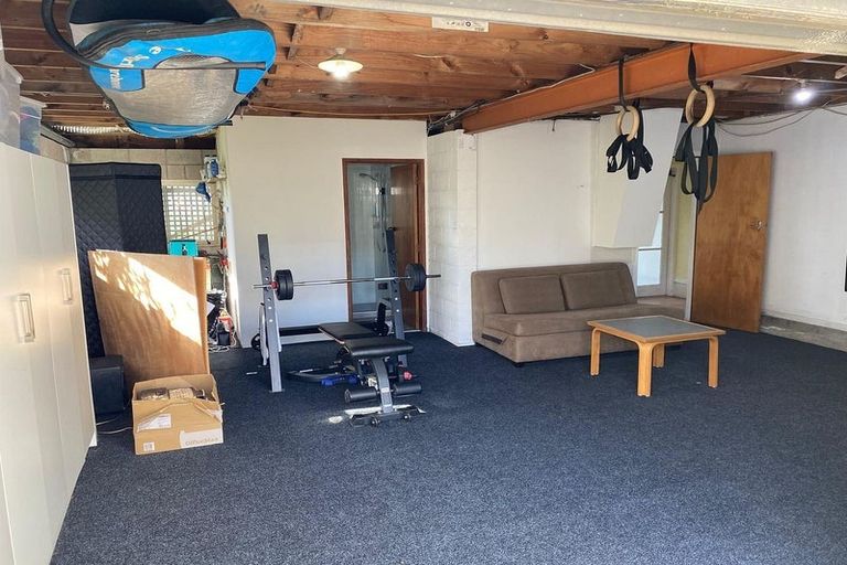 Photo of property in 3 Mason Street, New Lynn, Auckland, 0600