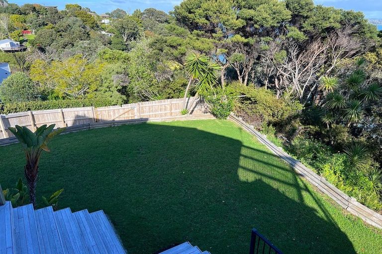 Photo of property in 9 Poaka Place, Beach Haven, Auckland, 0626