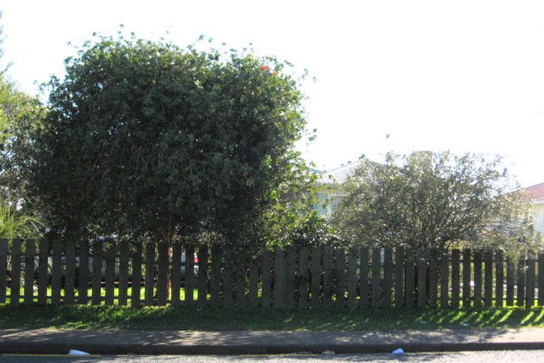 Photo of property in 2/16 Sheehan Avenue, Papakura, 2110