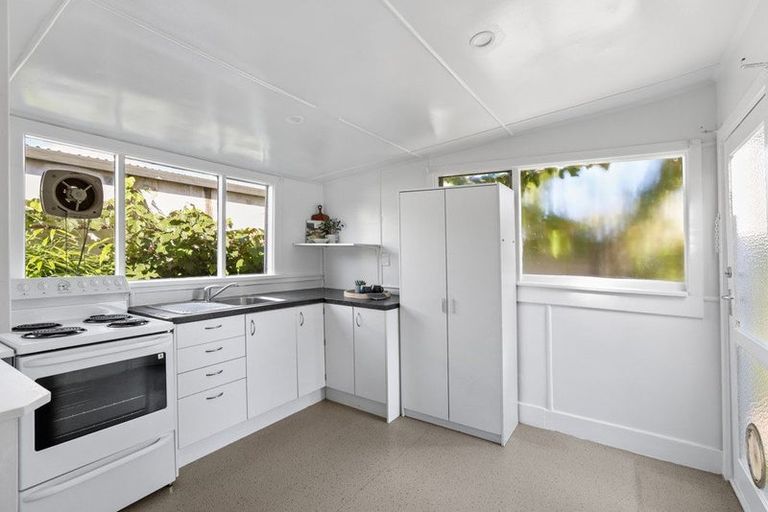 Photo of property in 74 Barton Street, Woolston, Christchurch, 8023