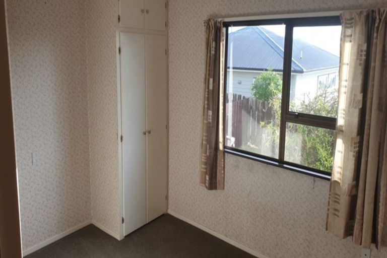 Photo of property in 20 Rice Crescent, Newlands, Wellington, 6037