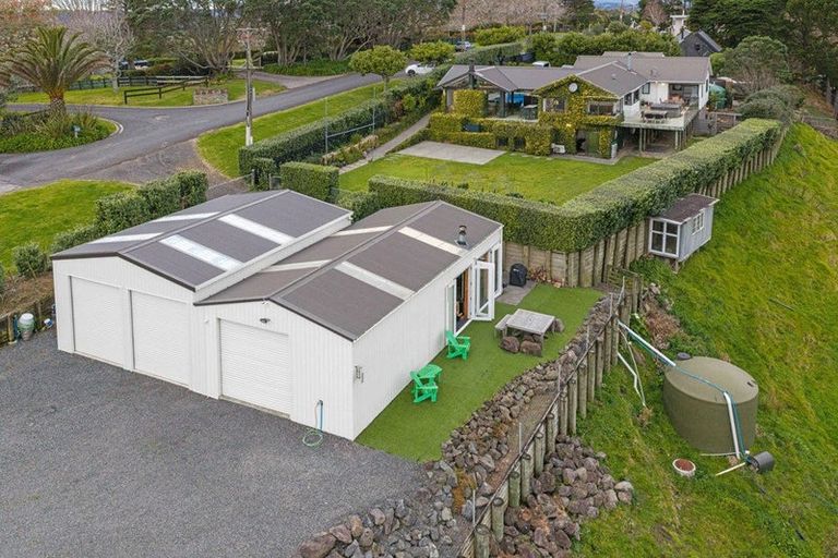 Photo of property in 86 Whites Road, Whitford, Howick, 2571