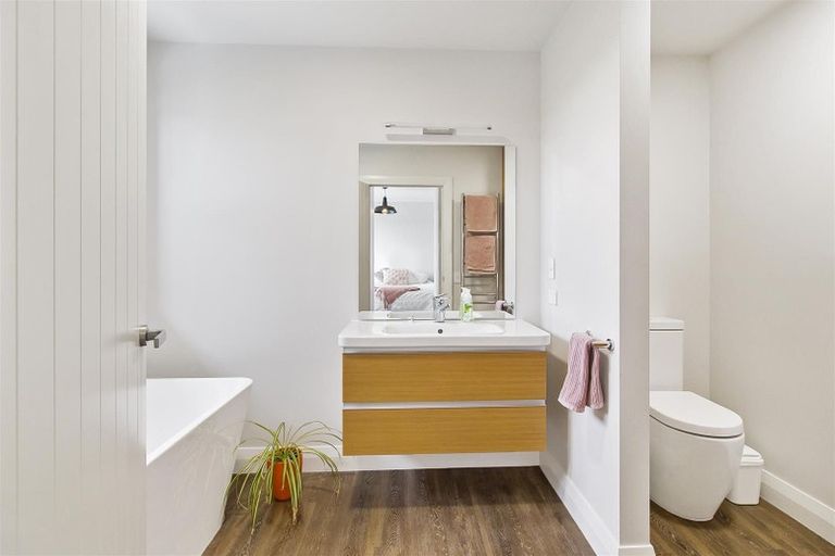 Photo of property in 308 Timaru Road, Waimate, 7978