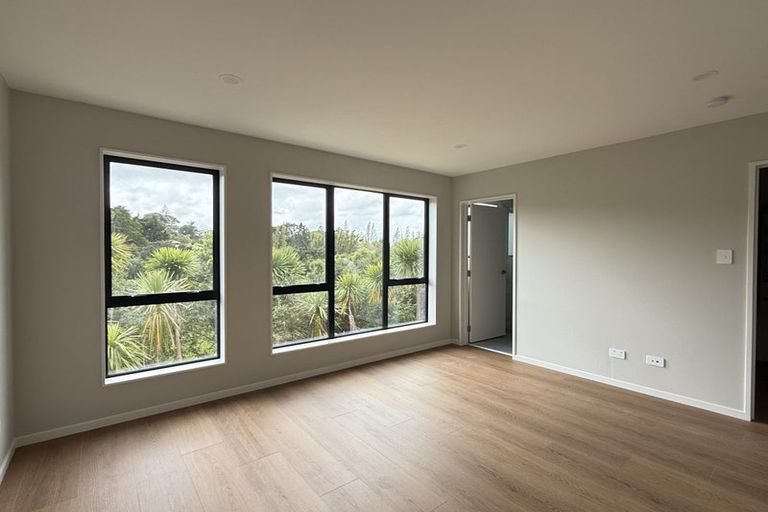 Photo of property in 25d Withers Road, Glen Eden, Auckland, 0602