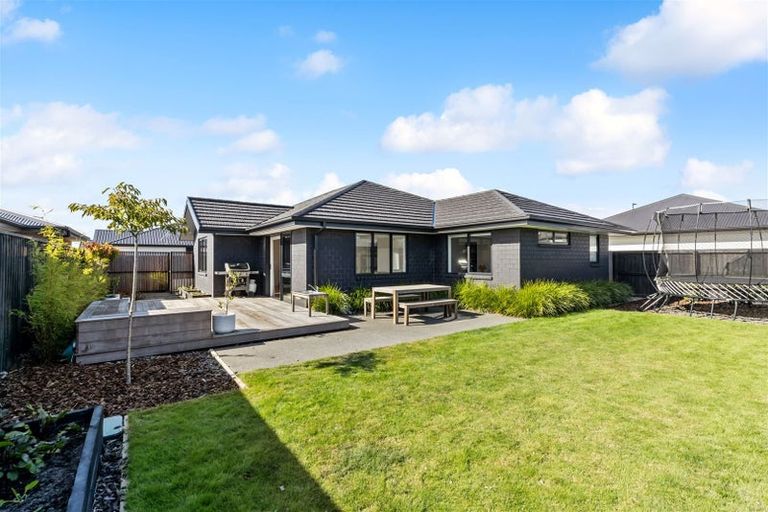 Photo of property in 17 Helen Place, Halswell, Christchurch, 8025