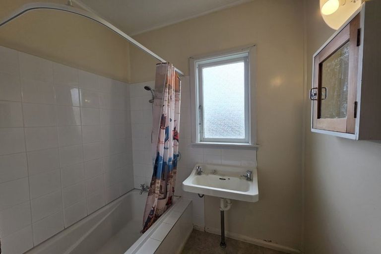 Photo of property in 1/395 Gloucester Street, Taradale, Napier, 4112