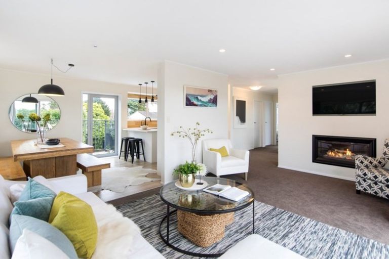 Photo of property in 13 Spinnaker Drive, Te Atatu Peninsula, Auckland, 0610