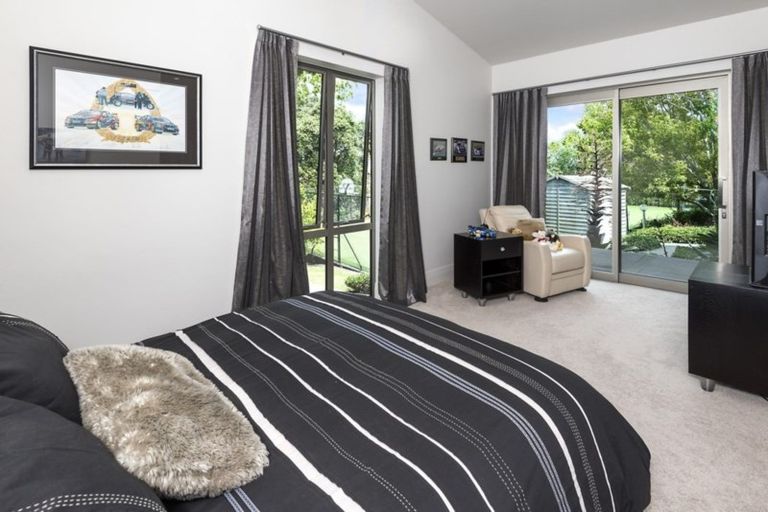 Photo of property in 22 Sanctuary Point, Sunnyhills, Auckland, 2010