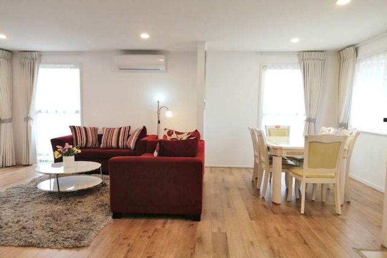 Photo of property in 16 Studfall Street, Pakuranga Heights, Auckland, 2010