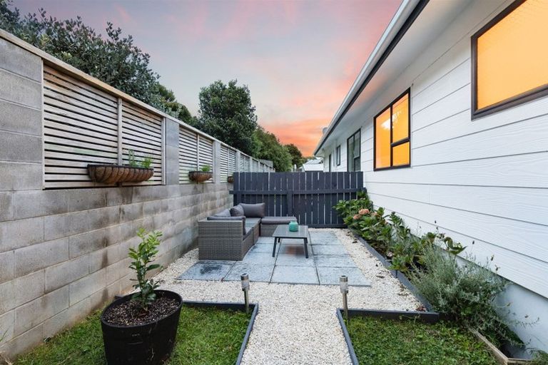 Photo of property in 49a Albatross Close, Whitby, Porirua, 5024