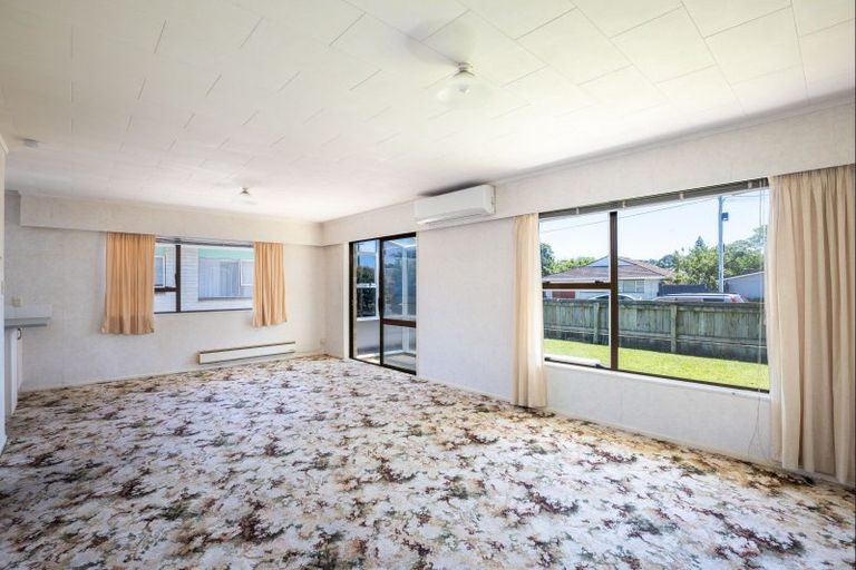 Photo of property in 57 Barrett Street, Westown, New Plymouth, 4310