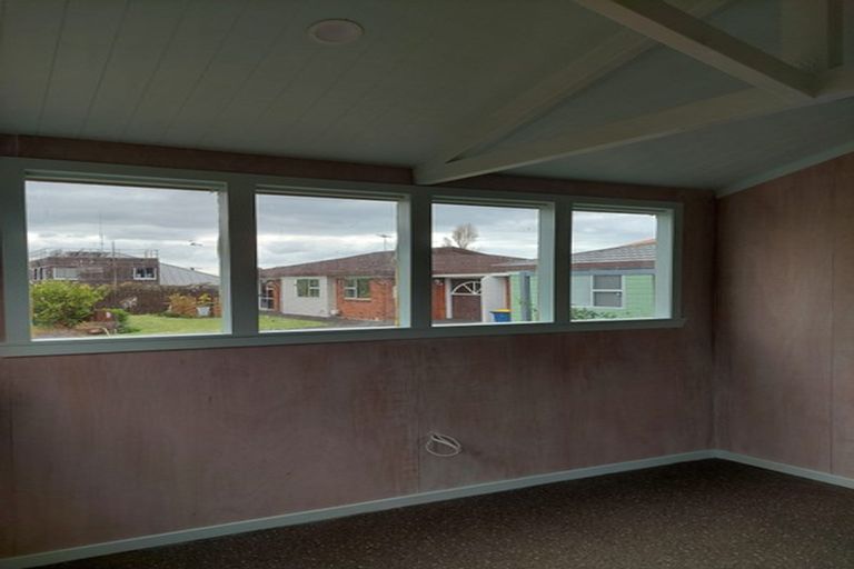 Photo of property in 6/39 Norcross Avenue, Henderson, Auckland, 0612