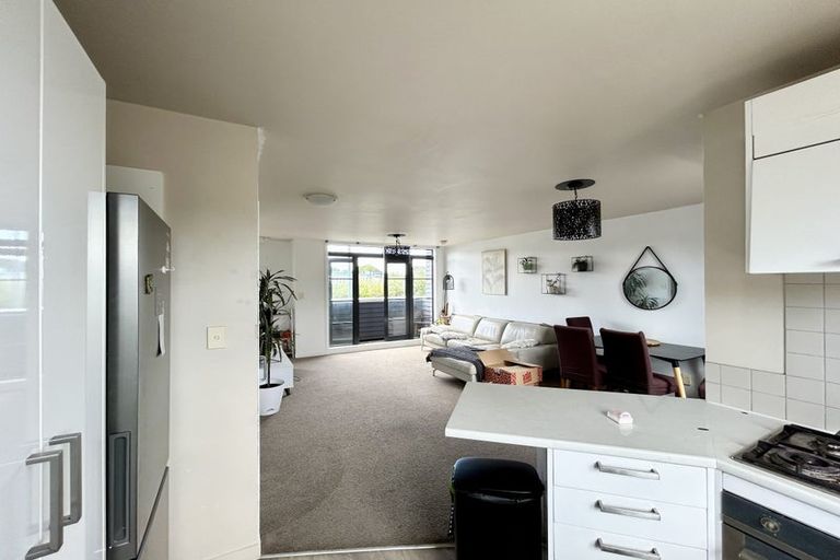 Photo of property in 56 Saintly Lane, Avondale, Auckland, 0600