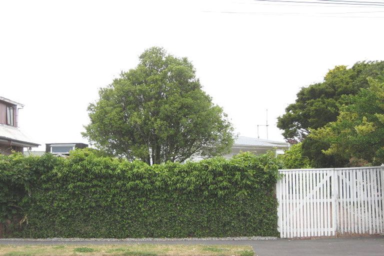 Photo of property in 7 Inwoods Road, Parklands, Christchurch, 8083