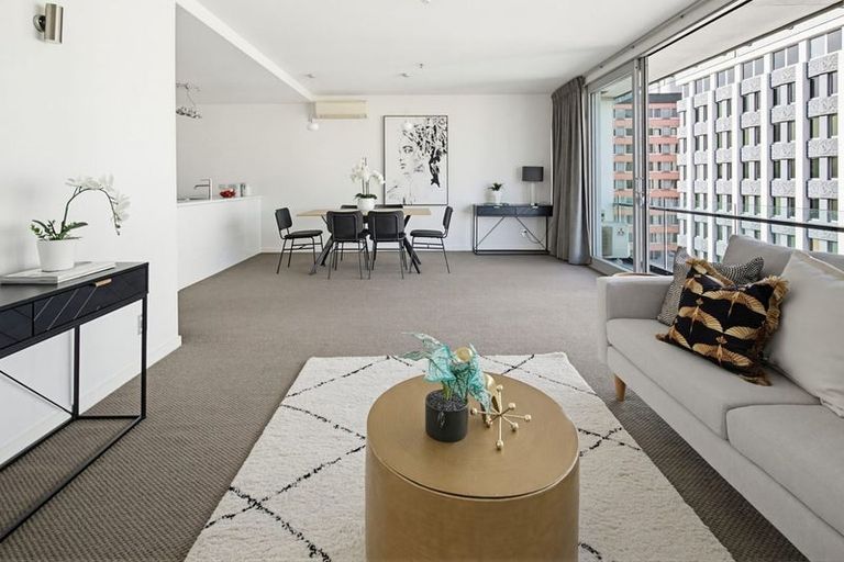 Photo of property in Montreaux Apartments, 9i/164 The Terrace, Wellington Central, Wellington, 6011