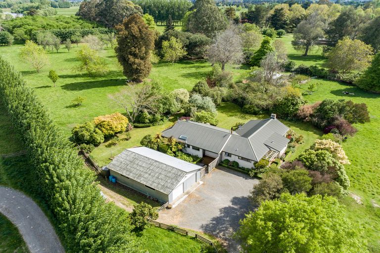 Photo of property in 94 Kahikatea Road, Te Ore Ore, Masterton, 5886