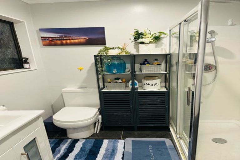 Photo of property in 1 Rimu Road, Raumati Beach, Paraparaumu, 5032