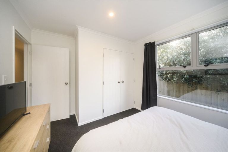 Photo of property in 56 Exeter Crescent, Takaro, Palmerston North, 4412