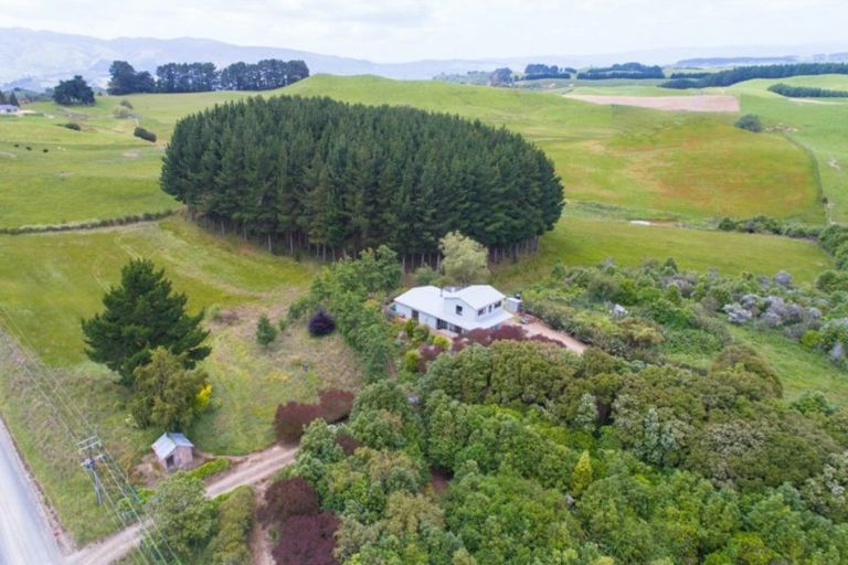 Photo of property in 484 Finnis Road, Pohangina, Feilding, 4775