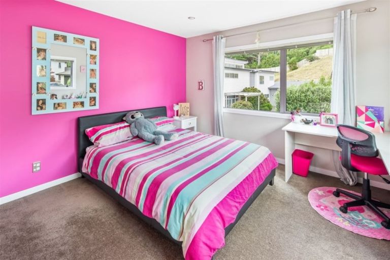 Photo of property in 48a Winsley Terrace, Churton Park, Wellington, 6037