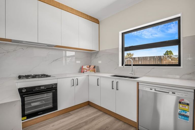 Photo of property in 2b Mayflower Close, Mangere East, Auckland, 2024