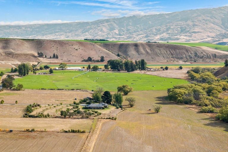 Photo of property in 333 Ardgour Road, Tarras, Cromwell, 9383