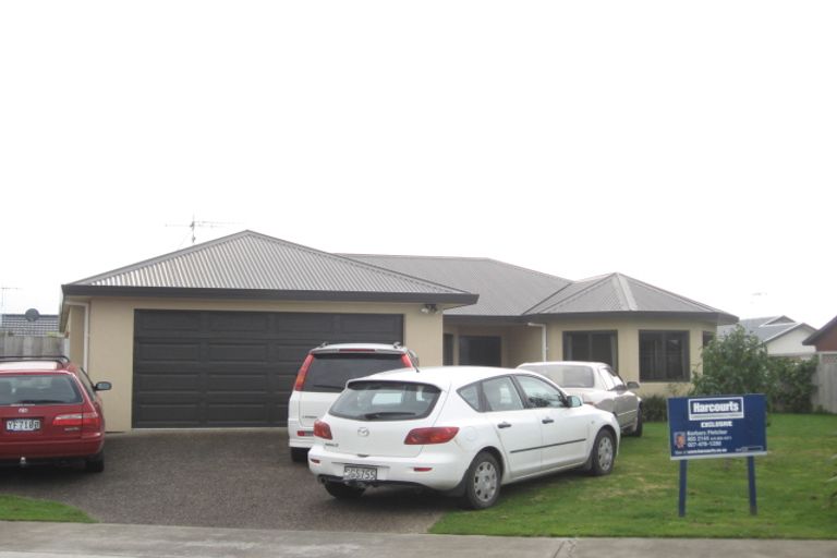 Photo of property in 16 Saxon Woods Drive, Rototuna North, Hamilton, 3210