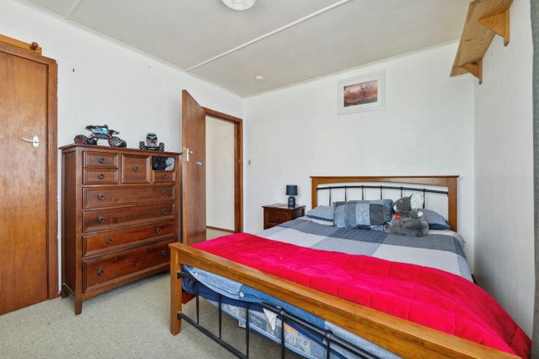 Photo of property in 10 Lear Street, Stratford, 4332