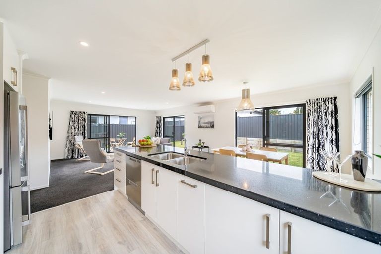 Photo of property in 30 Hopkirk Avenue, Wallaceville, Upper Hutt, 5018