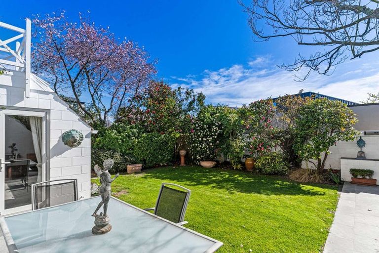 Photo of property in 29a Idris Road, Fendalton, Christchurch, 8052
