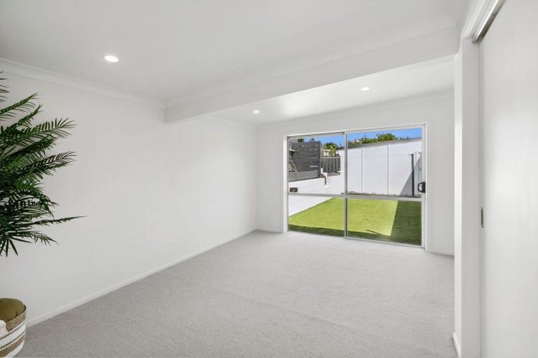 Photo of property in 12 Ainslee Street, Highlands Park, New Plymouth, 4312